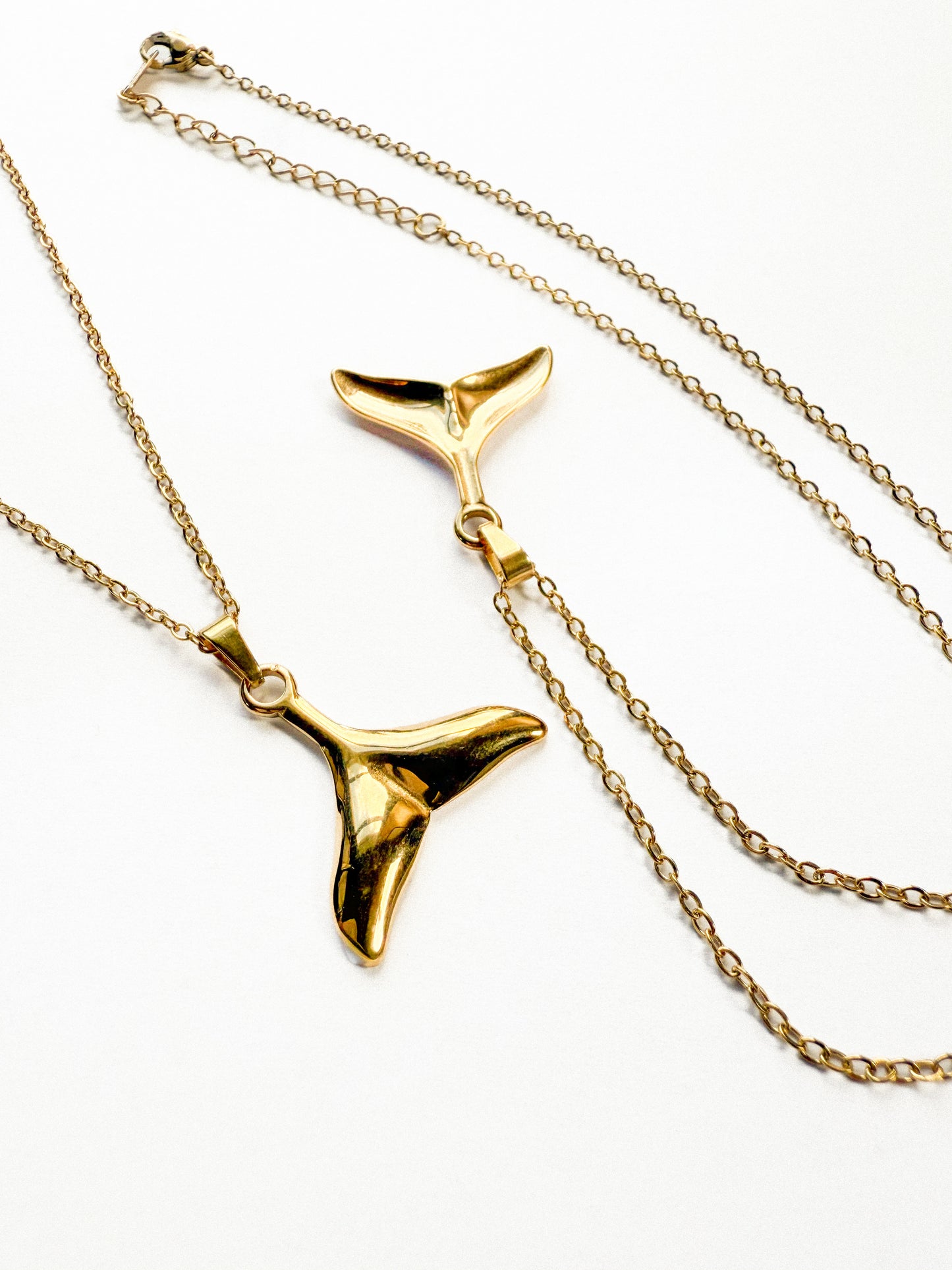 Tohorā Necklace